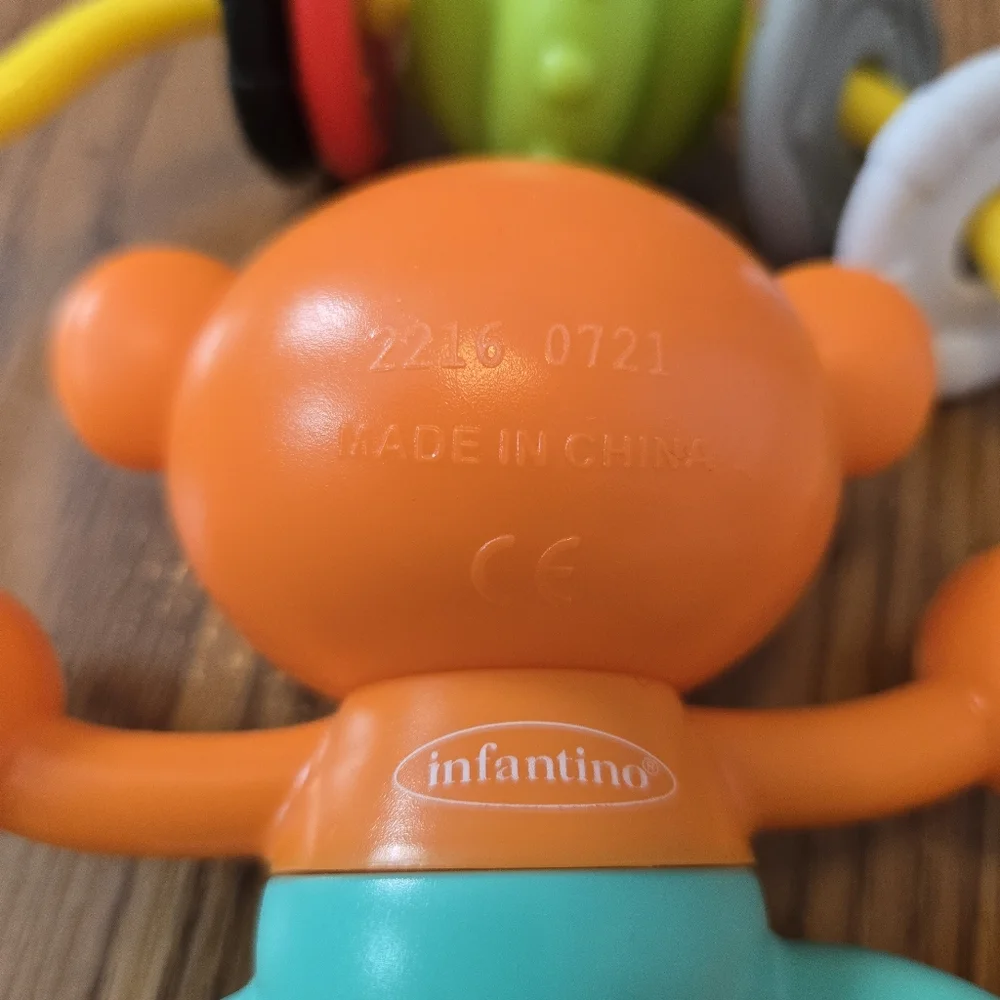 Infantino Stick & Spin High Chair Pal Colorful Monkey Baby Toy Mirror Suction 6m
